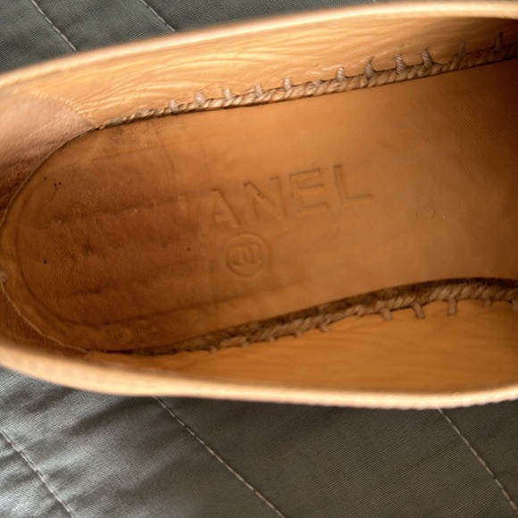 💯% Authentic Chanel espadrilles - Picture 2 of 6